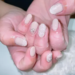 ネイル The Best Beauty受付担当のヘアスタイル