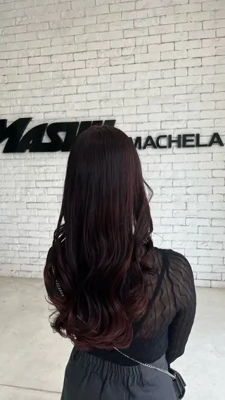 ロング 湯谷 菜々美のヘアスタイル