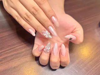 ネイル Hübsch所属・Sakura Hのネイルデザイン