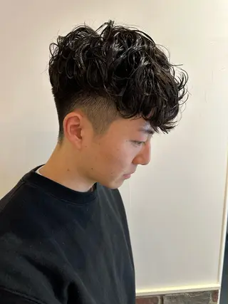 パーマ メンズ 増渕 駿介のヘアスタイル
