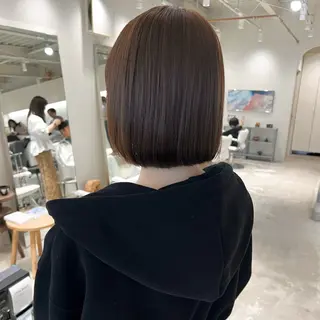 ショート カラー 周東 芽依のヘアスタイル