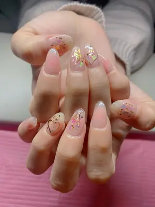 ネイル Hi Beauty 渋谷(ネイル、ハイパーナイフ6、脂肪れいきゃく、マッサージ&エステサロン)所属・Hi beauty 渋谷のネイルデザイン