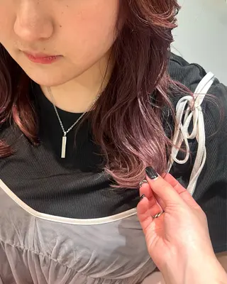 ミディアム カラー 小木曽 里華のヘアスタイル