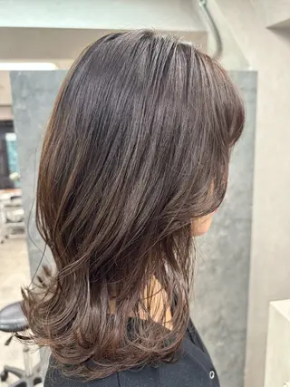 セミロング Noy所属・Noyヨシモト ヒロトのヘアスタイル