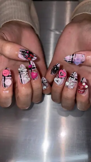 ネイル 👽個性派ネイル🎀 komachiのマツエク・マツパデザイン