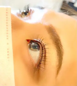 マツエク・マツパ 舟橋 瑞稀のヘアスタイル