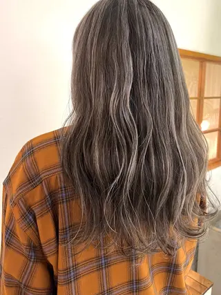 カラー たかはた すずかのヘアスタイル