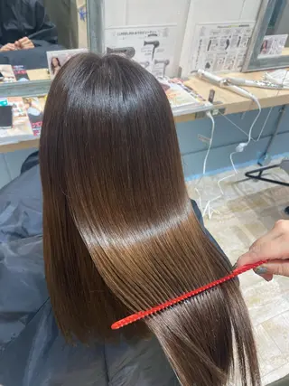 ロング 若山 敦のヘアスタイル