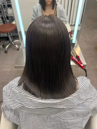 ミディアム カラー L.O.G　OMOTESANDO所属・柏木 理那のヘアスタイル