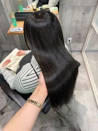 ロング ayano /レイヤー/艶カラーのヘアスタイル