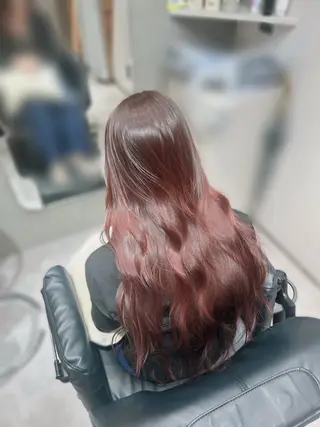 ロング カラー SALON VILLAGE 表参道所属・宮下侑爽/透明感 /可愛い×大人カラーのヘアスタイル