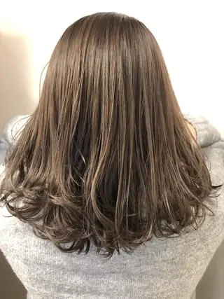 ミディアム カラー 岡田 拓也のヘアスタイル