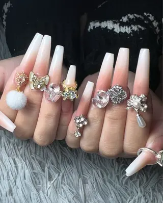 ネイル シェヌネイル JURAのネイルデザイン