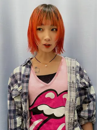 ショート カラー SALOWIN所属・ブリーチ✨ ボブ✨レイヤーのヘアスタイル