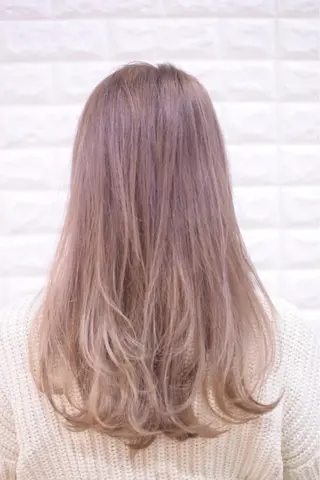 セミロング カラー ハイトーンカラー RYUのヘアスタイル