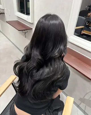 セミロング カラー VIEW YOKOHAMA所属・透明感カラー ／kana‎🤍のヘアスタイル