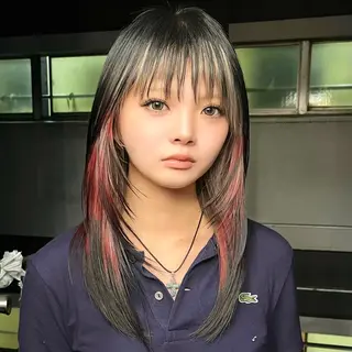 セミロング カラー ウルフとデザイン カラーの神のヘアスタイル