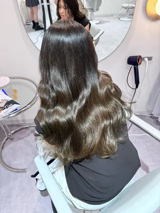 カラー 髙井 麻帆のヘアスタイル
