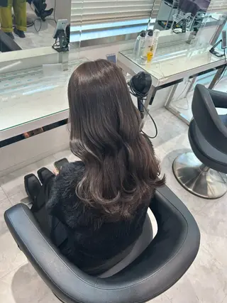 ロング 🩷暖色カラー🩷 BONのヘアスタイル