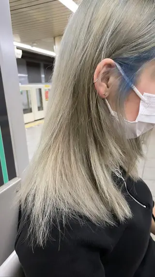 ロング 大人上品な ハイライト🪄イワヤのヘアスタイル