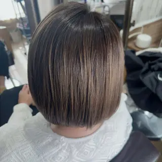 ミディアム カラー 川嵜 稚加のヘアスタイル