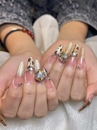 ネイル Elia Nail Salon池袋西口店所属・Saur Nailのネイルデザイン