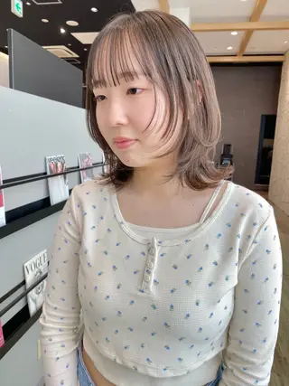 ショート 小町康耀　ボブ /顔周りレイヤーのヘアスタイル