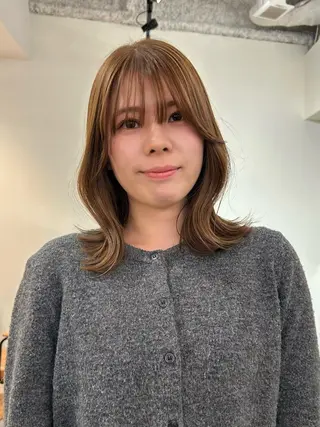 ミディアム カラー 切りっぱなしボブ 大阪梅田/きょうかのヘアスタイル