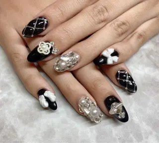 ネイル Piacere所属・Piacere 絵美のネイルデザイン