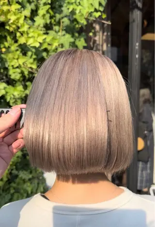 ショート カラー peakshair所属・艶々になる髪質改善 𝒀𝑼𝑻𝑶のヘアスタイル