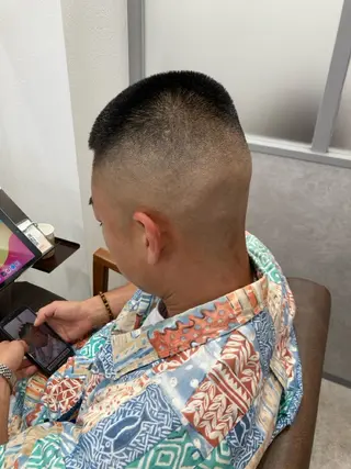ショート パーマ職人 矢部絢一のヘアスタイル