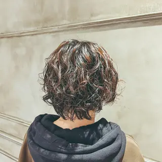 ショート パーマ Lilly所属・成田 智彩のヘアスタイル