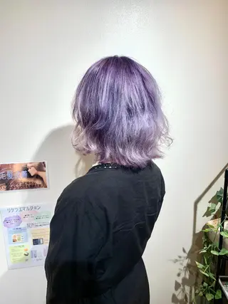 カラー I. NARUSEのヘアスタイル