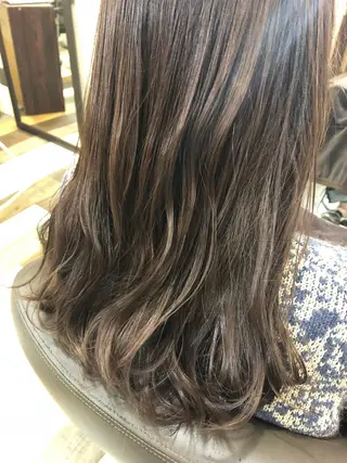 セミロング ハイトーン特化🌟 仲川和人のヘアスタイル