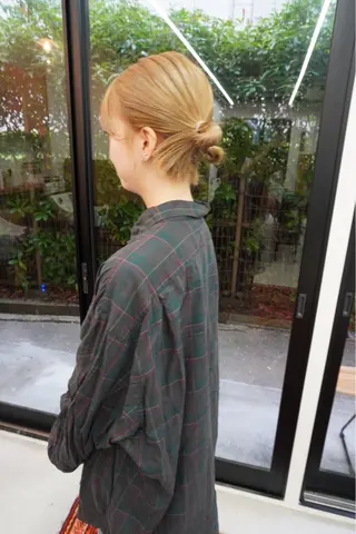 ミディアム カラー パーマ ヘアアレンジ 髪と音処　マトぺ所属・デザインカラー/ボブ ブリーチカラー/ユリのヘアスタイル