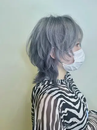 ミディアム 大阪ウルフカット ハッシュカットのヘアスタイル