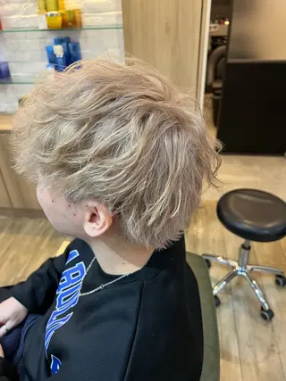 カラー メンズ ハイトーンカラー 坂本 翼のヘアスタイル