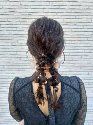 セミロング ヘアアレンジ foglia🌼 根本結衣のヘアスタイル