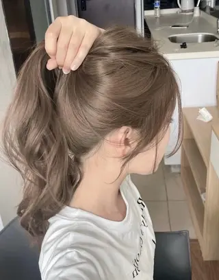 カラー YUZUKI レイヤーカット/艶髪のヘアスタイル