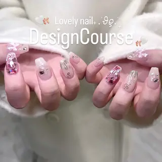 ネイル 🧁fein. nana🩵のネイルデザイン