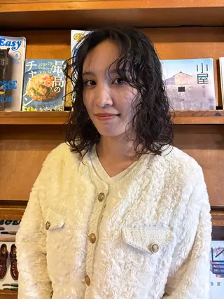 ミディアム パーマ 金尾 凜のヘアスタイル