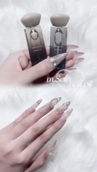 ネイル fein 🎀 ayu♡⟡.·のネイルデザイン
