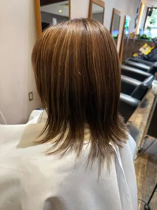 ミディアム カラー アンダーバーホワイト上本町所属・園田 としきのヘアスタイル