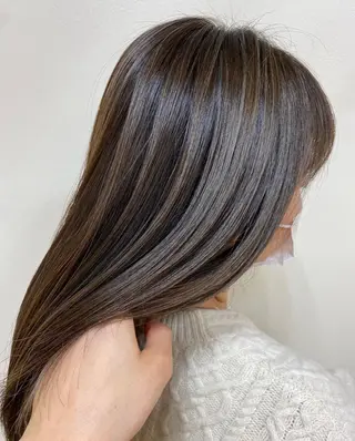 セミロング 山本 香織のヘアスタイル