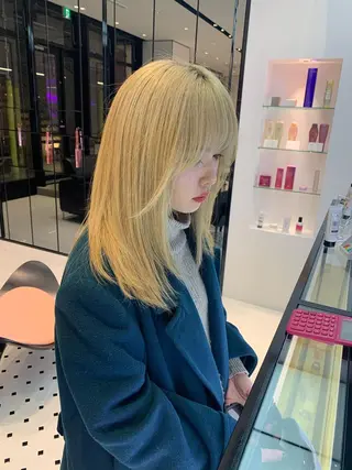 セミロング カラー ハッシュカット/ハイ トーン/MANAMIのヘアスタイル