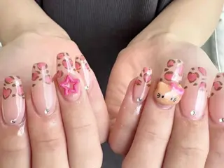 ネイル Rainrain💧 パーツ豊富、やり放題のネイルデザイン