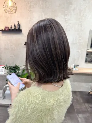 ミディアム カラー 坂元 姫夏のヘアスタイル