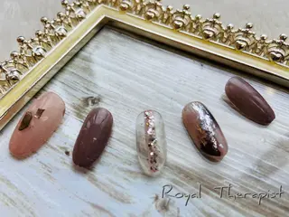 ネイル 【尾下】 ロイヤル•セラピストのネイルデザイン