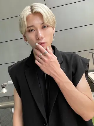 ショート カラー パーマ ヘアアレンジ メンズ メンズカット✂ レベッカ寺西優真のヘアスタイル