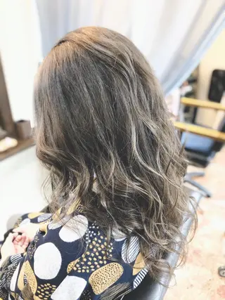 セミロング カラー 菊池 貢平のヘアスタイル
